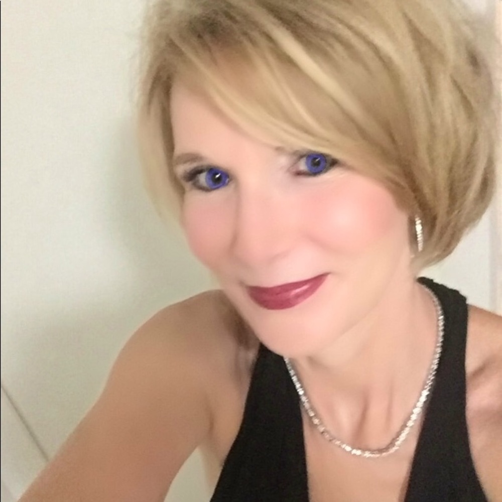 Meet your Posher, Ccynthia